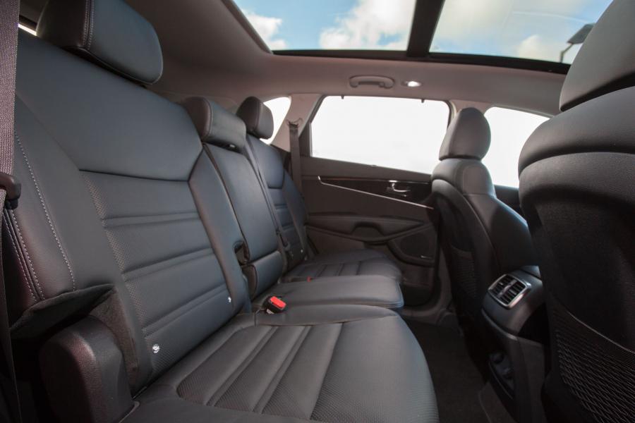 Интерьер Kia Sorento EcoDynamics (UM) 2018 года  (WW) (фото 12 из 21)